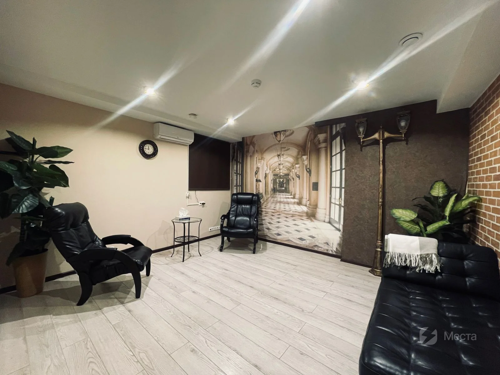 Логос, зал 20 кв метров