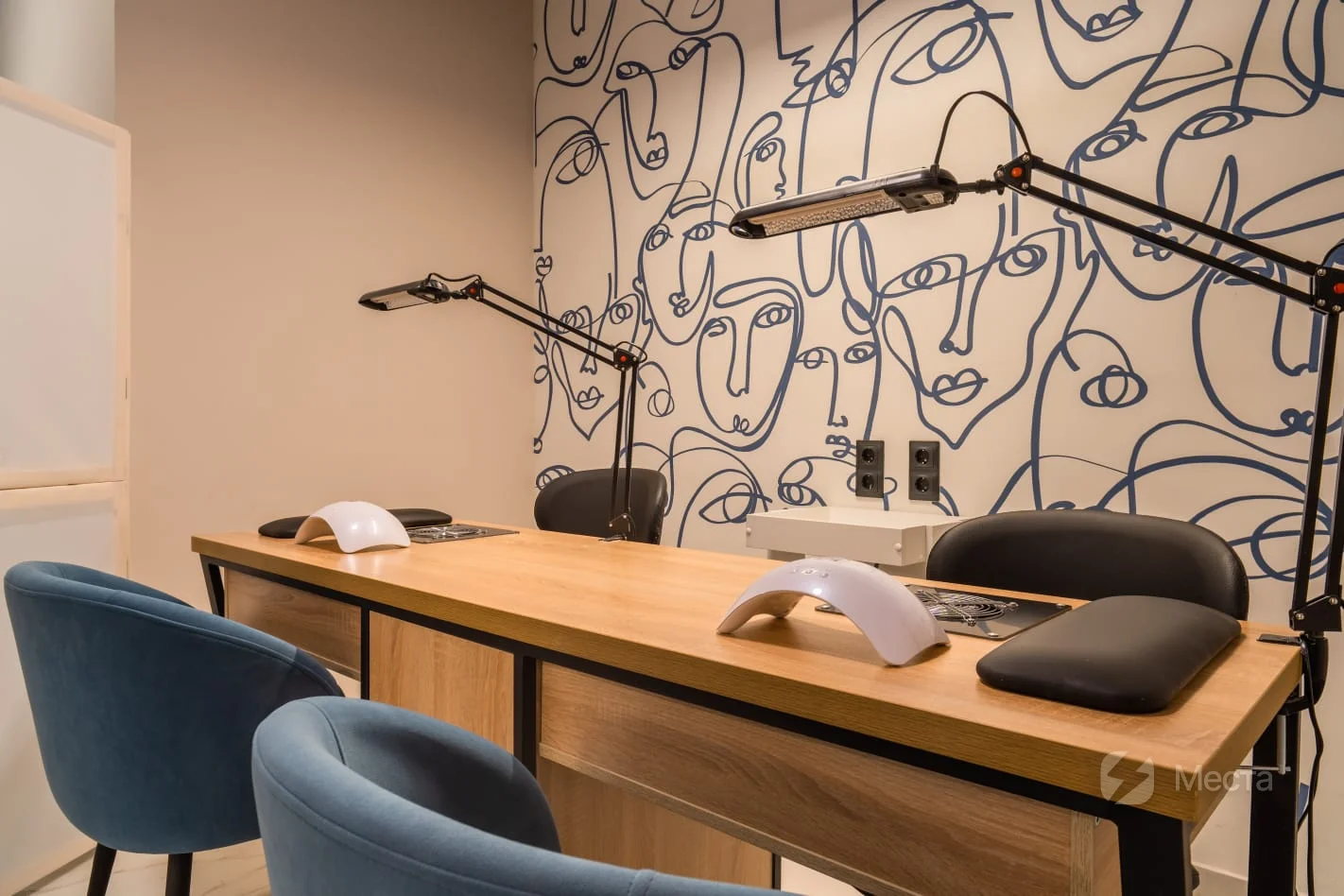 Место мастера маникюра