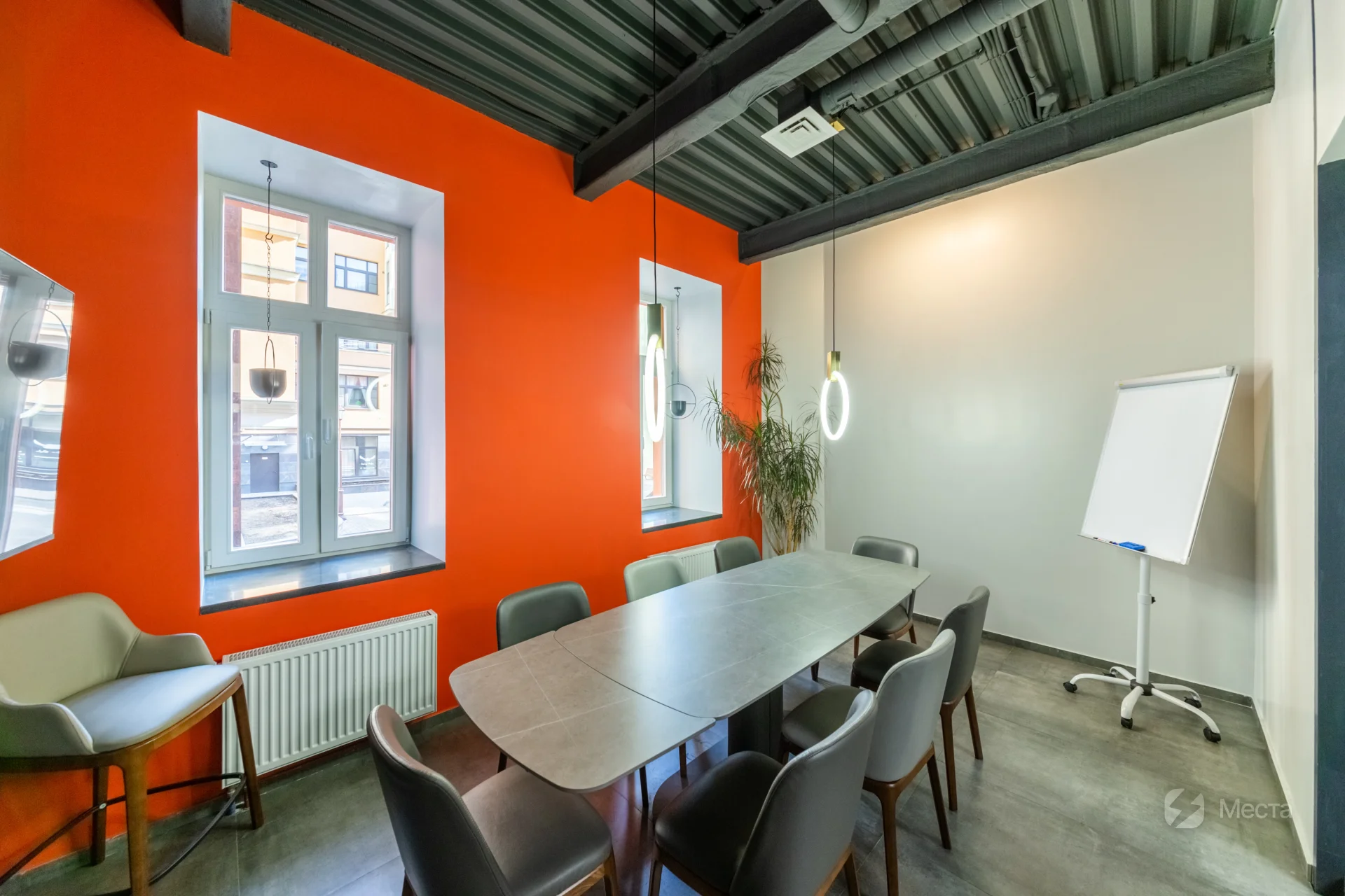 Переговорная комната "Биография"