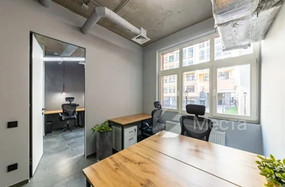 Офис "Биография"