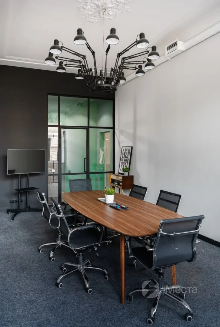 Переговорная комната на 8 мест