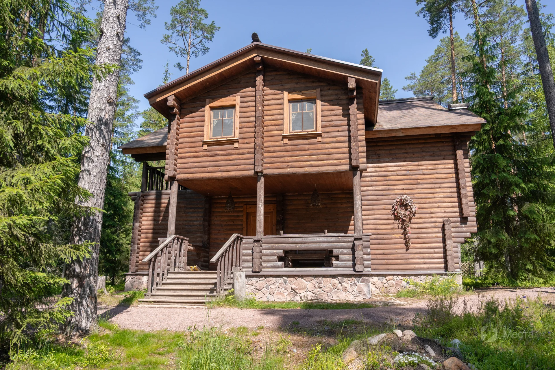 Русская деревня, двухэтажный дом с сауной