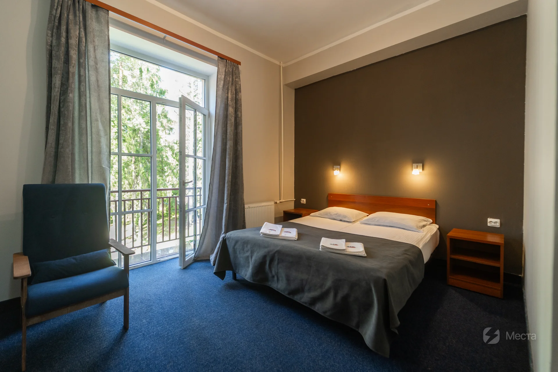 Гостиничный номер Улучшенный с балконом