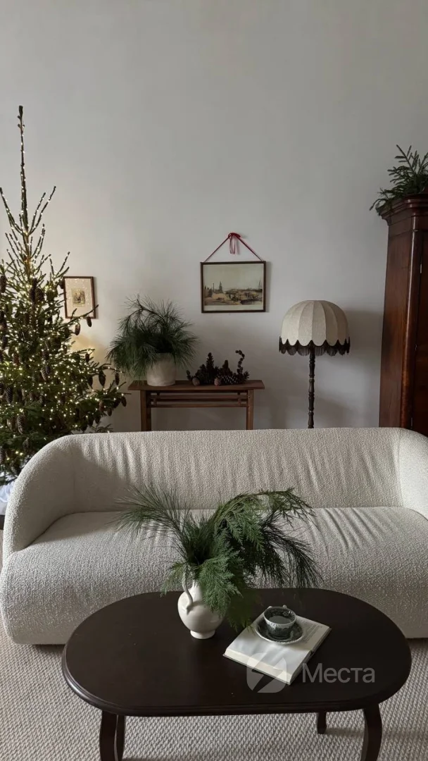 Гостиная в особняке на Выборгской