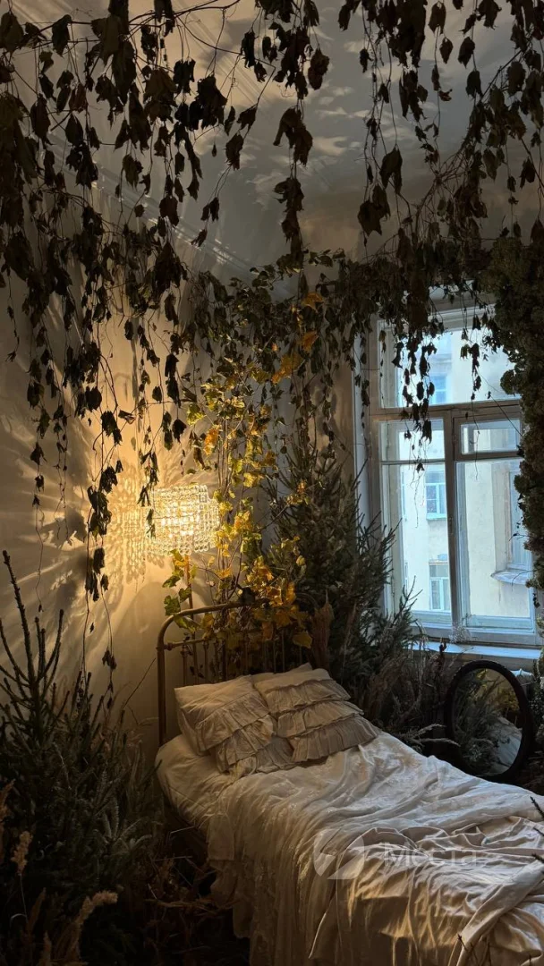 Малая комната на Петроградской