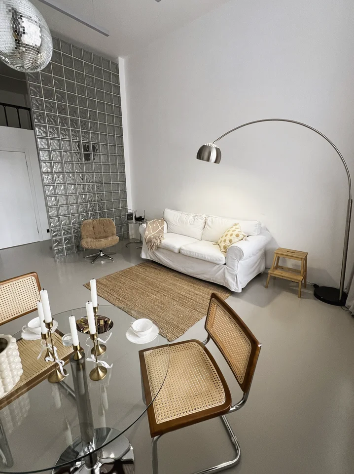 ЛОФТАРТСПЭЙС «LOFTARTSPACE» — Интерьерный зал