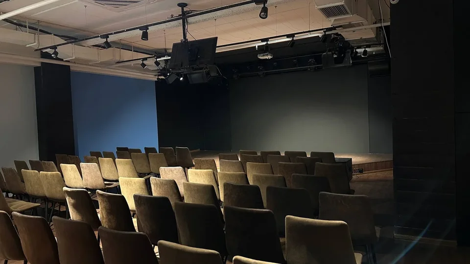 Автограф Лофт «Loft» — Спич Рум «Speech Room»