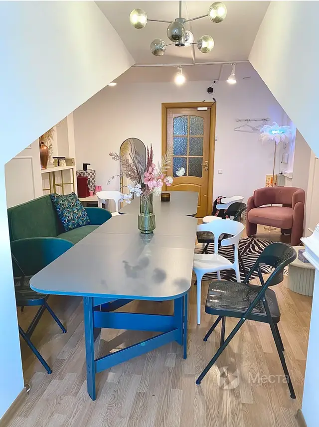 Пространство ХЭЛП ФО Ю «HELP FOR YOU» Студия для мастер-классов и встреч Б-33