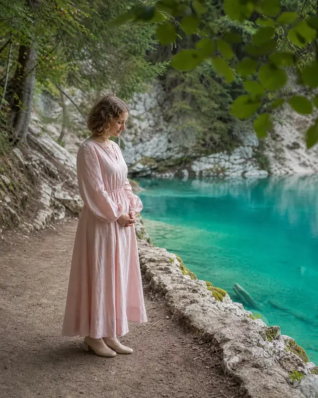 Радоновые озёра в Лопухинке — бирюзовая лесная фотолокация для женской съёмки