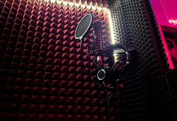 Топ Рекордс «Top Records» — Студия с вокальной кабиной