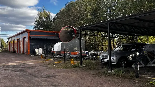 Просто место — Открытое место для автомобиля, Хасанская