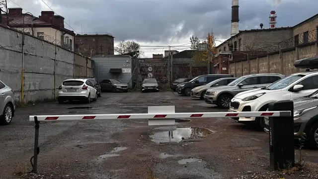 Просто место — Открытое место для автомобиля, Моисеенко