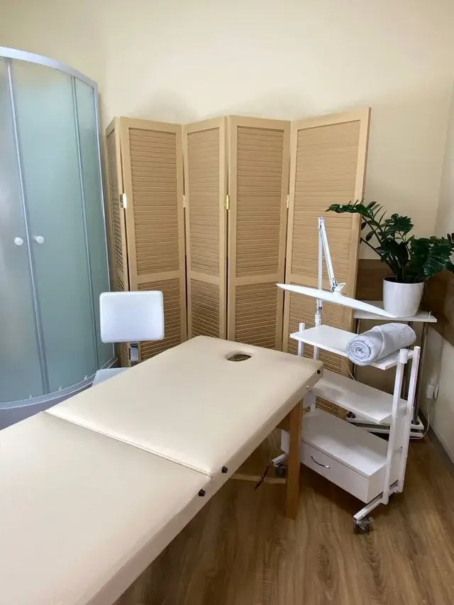 УАН Бьюти Коворкинг «ONE Beauty Coworking» — Массажный кабинет с душевой кабиной (Шаболовка)