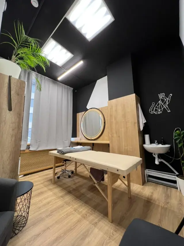 УАН Бьюти Коворкинг «ONE Beauty Coworking» — Отдельный кабинет с окном (Шаболовка)