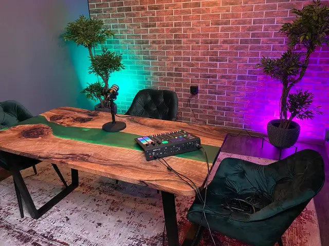 Ланч Студио «Lunch Studio» — Студия видеоподкастов