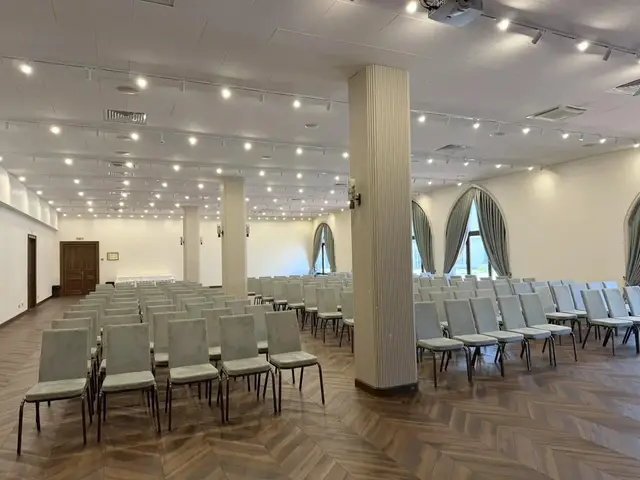 Конференц-зал «Санкт-Петербург» — Старый город & СПА