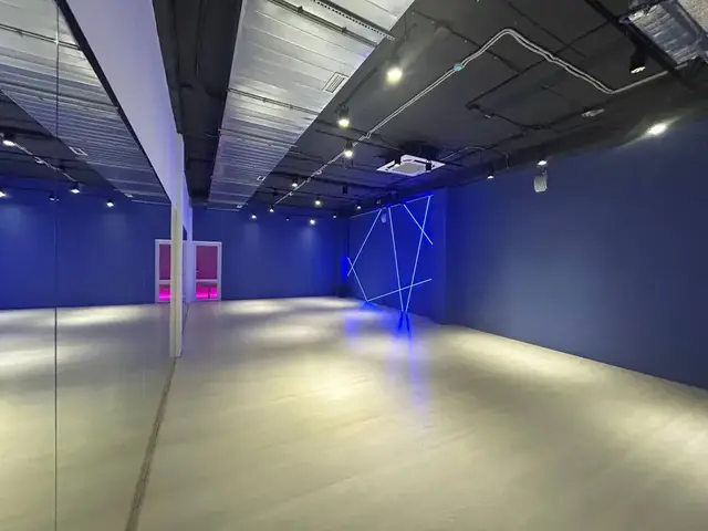 СЕНС «SENSE» — синий зал, 75 м²