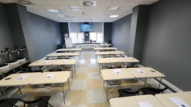 КАЙНСИАКОРС «KINESIOCOURSE» — Зал ОЛА 2 «AULA 2»